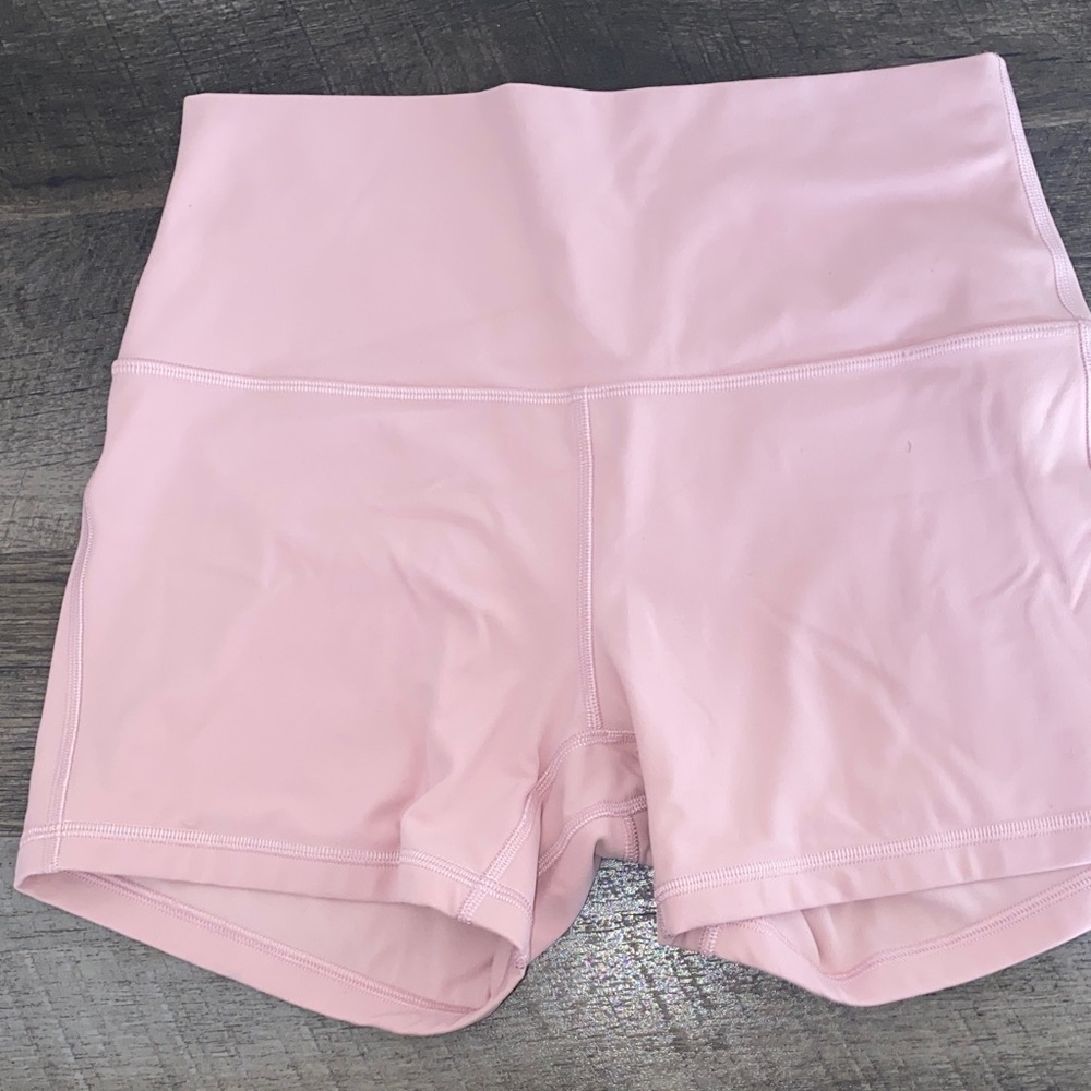 Lululemon Align High-Rise shorts 4”